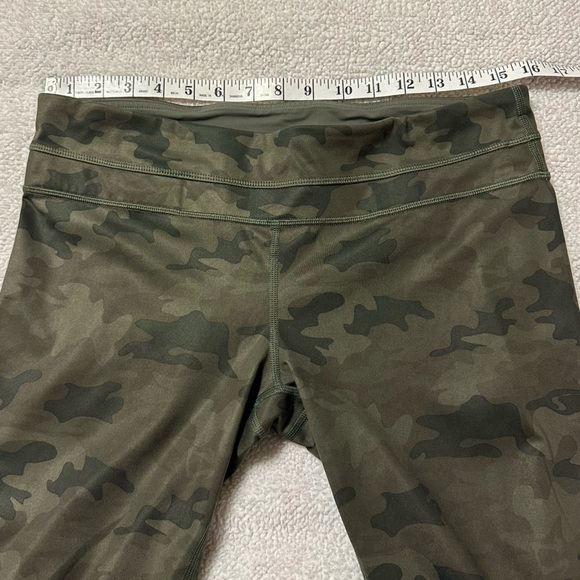 Lululemon Run Inspire Crop Leggings Luxtreme Savasana Camo Fatigue Green - Picture 9 of 14